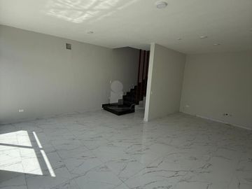 Casa en condominio en venta en Villas Coloniales, Apodaca, Nuevo León