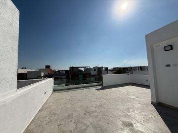 Casa en Venta Fraccionamiento San Pieri , atrás de Plaza San Diego