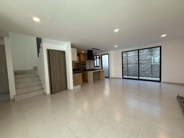 Casa en Venta Fraccionamiento San Pieri , atrás de Plaza San Diego