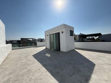 Casa en Venta Fraccionamiento San Pieri , atrás de Plaza San Diego
