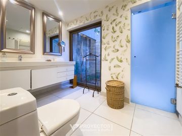 Casa en Venta en Sta Maria Manquehue, Vitacura