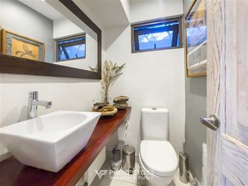 Casa en Venta en Sta Maria Manquehue, Vitacura