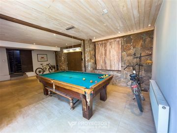 Casa en Venta en Sta Maria Manquehue, Vitacura