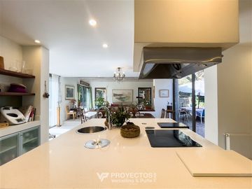 Casa en Venta en Sta Maria Manquehue, Vitacura