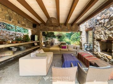 Casa en Venta en Sta Maria Manquehue, Vitacura