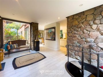 Casa en Venta en Sta Maria Manquehue, Vitacura