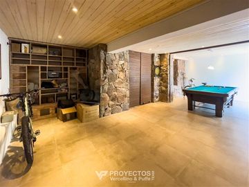 Casa en Venta en Sta Maria Manquehue, Vitacura