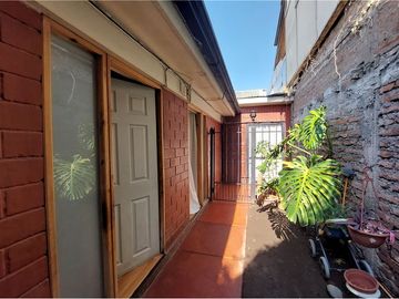 Casa con local comercial en Lago Calafquen PAC