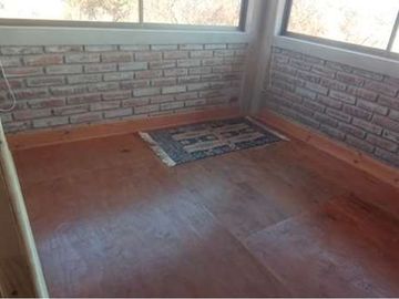 OPORTUNIDAD! PARCELA EN QUEBRADA, CON CASA RÚSTICA
