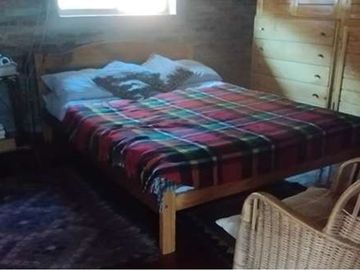 OPORTUNIDAD! PARCELA EN QUEBRADA, CON CASA RÚSTICA
