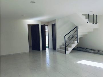 CASA EN VENTA EN MINERAL DE LA REFORMA, 10 MIN DE UAEH