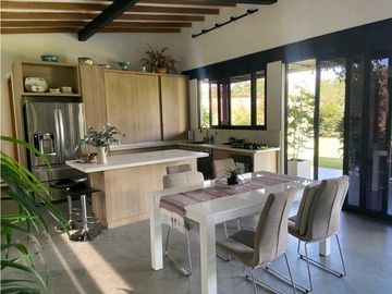 Hermosa Casa Campestre La Ceja 2500m2 💰2300 Mill