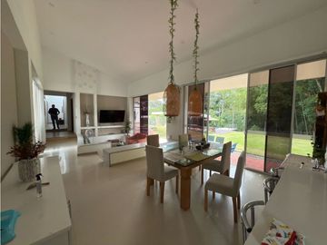 Casa campestre en venta via la tebaida