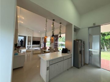 Casa campestre en venta via la tebaida