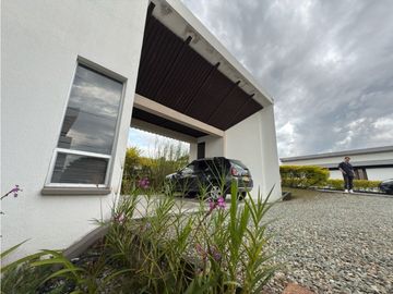 Casa campestre en venta via la tebaida