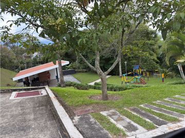 Casa campestre en venta via la tebaida