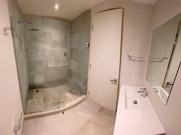 ¡Penthouse con terraza privada en la mejor ubicación!