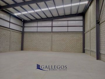 Se Renta Bodega 300 m2 en Blvd. Insurgentes, Tijuana