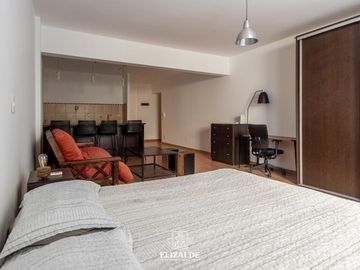Vera y Scalabrini Ortíz - Monoambiente Grande con Patio - Villa Crespo