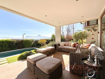 CASA EN CONDOMINIO CERRADO / SAN CARLOS DE APOQUINDO