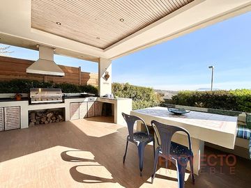 CASA EN CONDOMINIO CERRADO / SAN CARLOS DE APOQUINDO