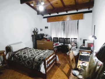 Venta - Casa en Planta Alta en Barrio Echesortu