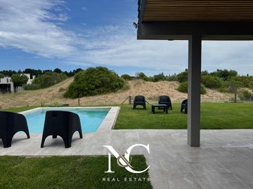 Casa en venta en Costa Esmeralda, a estrenar en entorno tranquilo