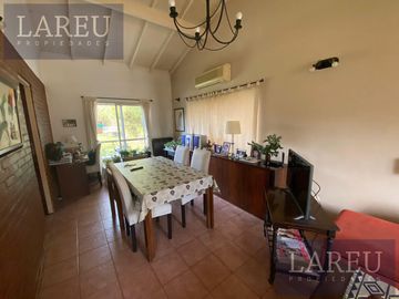 Casa en el Barrio La Casualidad, Pilar