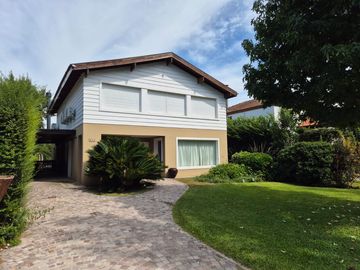Casa en Venta en Nautico Escobar