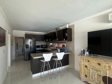 Venta Espectacular Casa a La Laguna en Los Alisos Nordelta Tigre