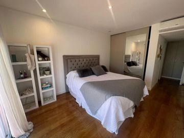 Venta Espectacular Casa a La Laguna en Los Alisos Nordelta Tigre