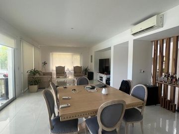 Venta Espectacular Casa a La Laguna en Los Alisos Nordelta Tigre