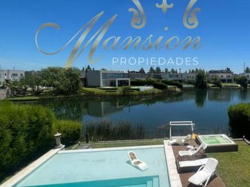 Venta Espectacular Casa a La Laguna en Los Alisos Nordelta Tigre