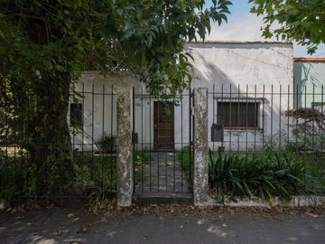 Casa en venta en  Mart.-Santa Fe/Fleming
