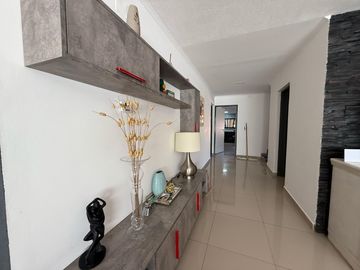 VENDE CASA GERENCIAL BARRIO  MANZANOS  3 DORMITORIOS