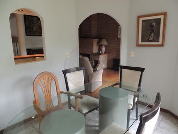 Casa 6 ambientes con parque y piscina en venta -  Saavedra