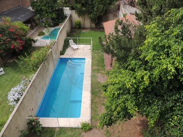 Casa 6 ambientes con parque y piscina en venta -  Saavedra