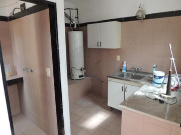 Casa 6 ambientes con parque y piscina en venta -  Saavedra