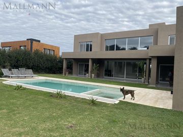 Venta casa 5 dormitorios La Berlina, Pilara
