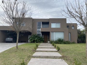 Venta casa 5 dormitorios La Berlina, Pilara