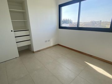 IMPECABLE CASA CON PILETA EN SAN MATIAS!