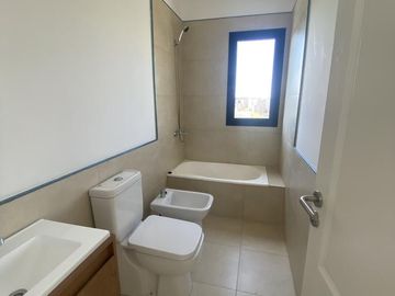 IMPECABLE CASA CON PILETA EN SAN MATIAS!