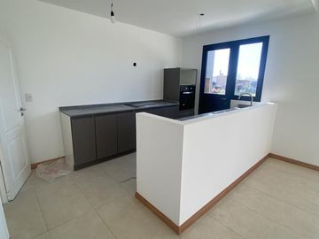 IMPECABLE CASA CON PILETA EN SAN MATIAS!