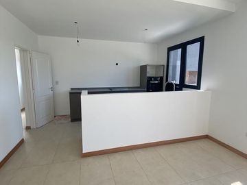 IMPECABLE CASA CON PILETA EN SAN MATIAS!