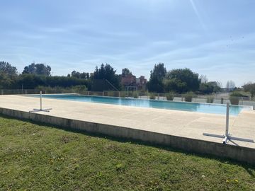 IMPECABLE CASA CON PILETA EN SAN MATIAS!