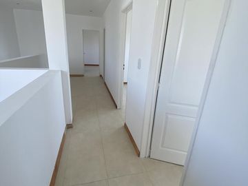 IMPECABLE CASA CON PILETA EN SAN MATIAS!