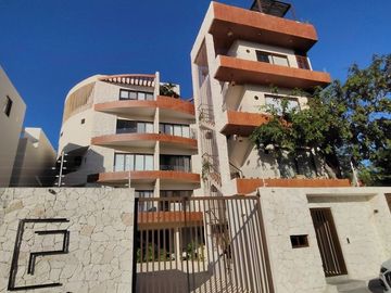 Exclusivo Penthouse de 3 Recamaras con Rooftop Privado y Alberca