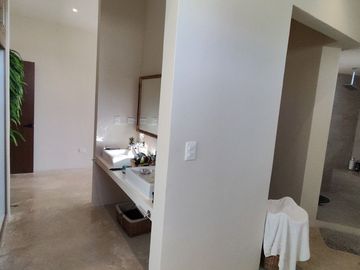 Exclusivo Penthouse de 3 Recamaras con Rooftop Privado y Alberca