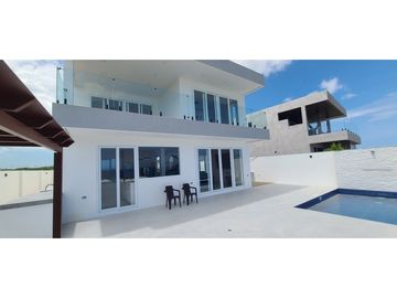 Venta casa de lujo con vistas al mar urb. Playa Alta Sta Marianita.