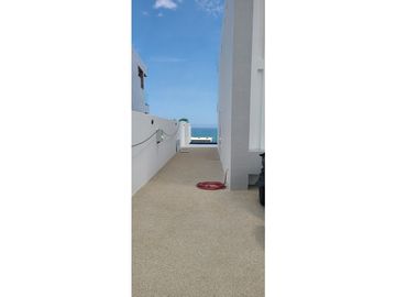 Venta casa de lujo con vistas al mar urb. Playa Alta Sta Marianita.
